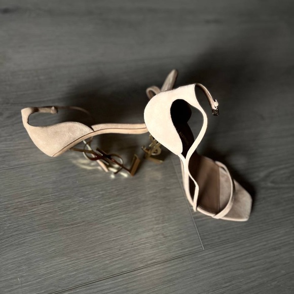 Never worn Saint Laurent opyum Suede Sandals with metal YSL 110